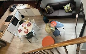 Duplex Refait A Neuf